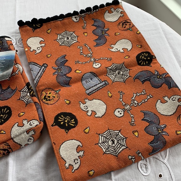 Halloween set Table Runner and Treat Bag or Purse - Picture 2 of 10